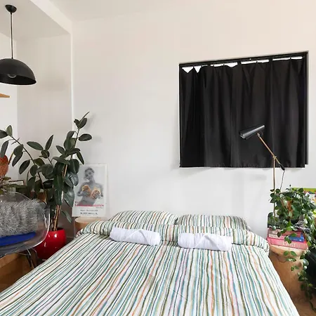Charming Near Canal Saint-martin *