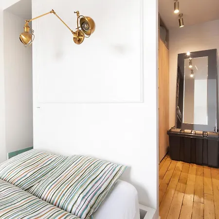 Charming Near Canal Saint-martin